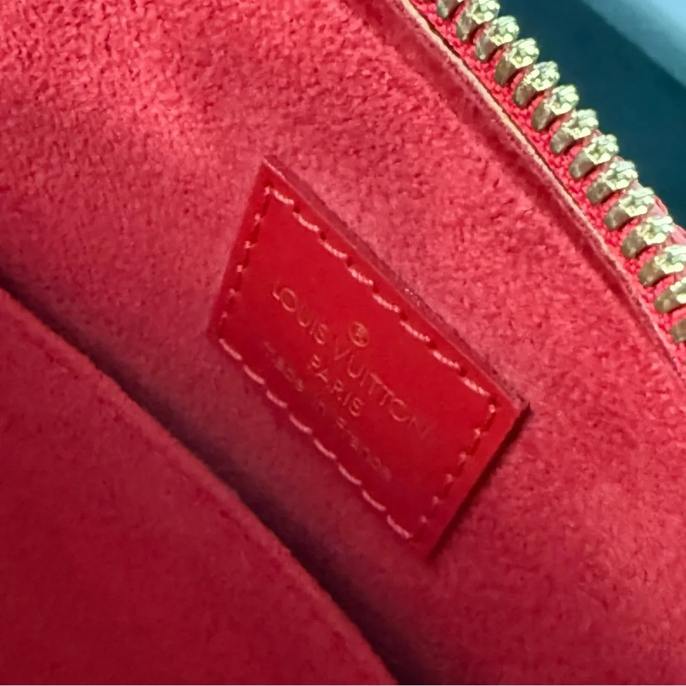 Louis Vuitton Vintage Epi Leather Jasmine - Picture 8 of 10